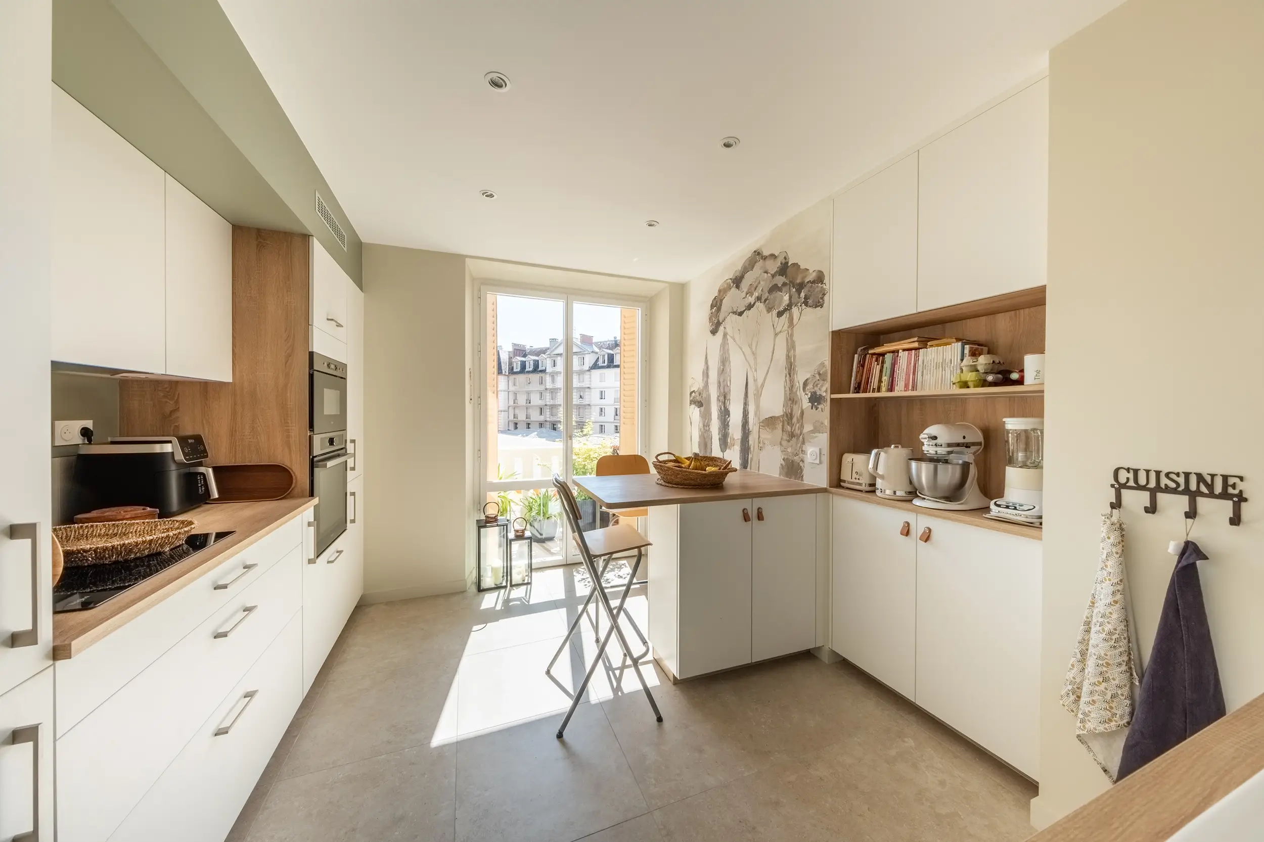 Rénovation d'un appartement à Chambéry - cuisine et extérieur